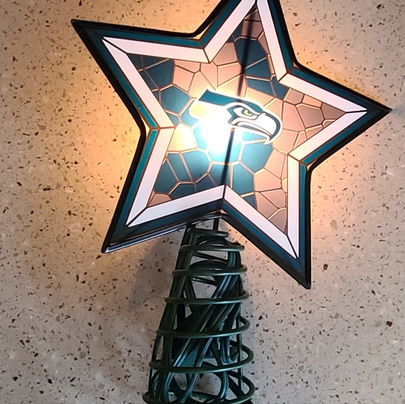 NFL Seahawks Christmas Tree Star Topper - Picture 2 of 9